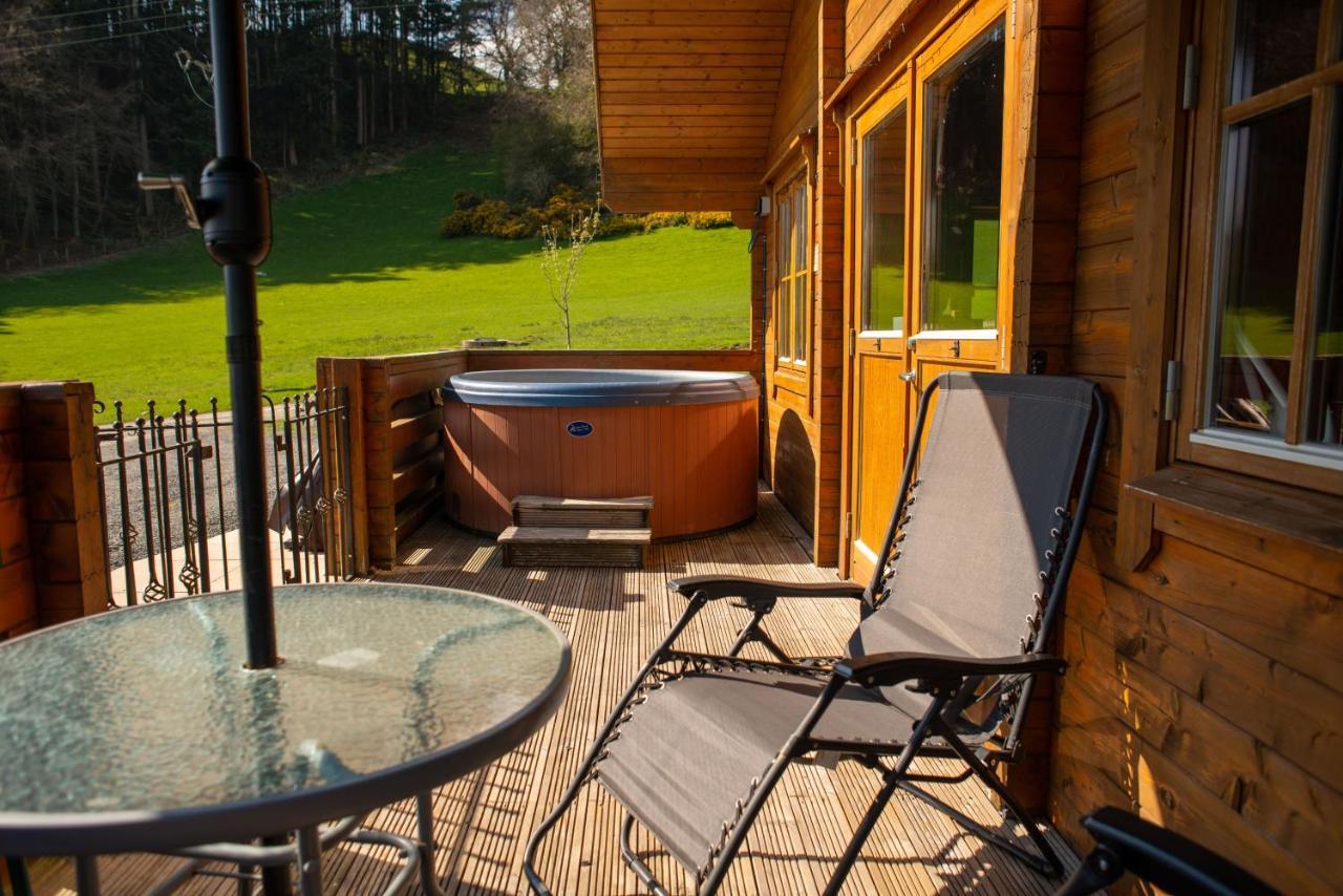 George Cabin - Log Cabin In Wales With Hot Tub Newtown  Exteriér fotografie